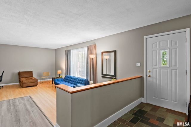 9 BLACKBERRY Run, Springfield, IL 62704