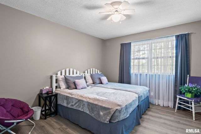 9 BLACKBERRY Run, Springfield, IL 62704