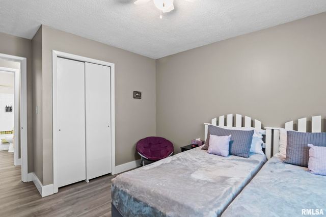 9 BLACKBERRY Run, Springfield, IL 62704