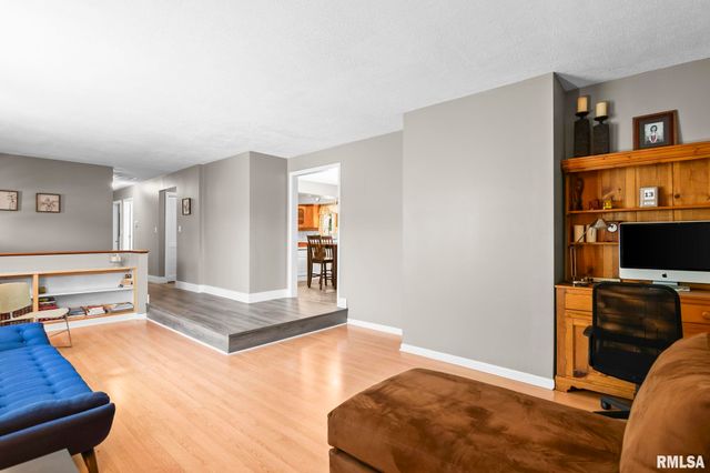 9 BLACKBERRY Run, Springfield, IL 62704