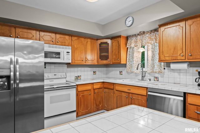 9 BLACKBERRY Run, Springfield, IL 62704