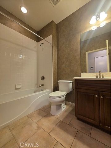 71 Wonderland, Irvine, CA 92620