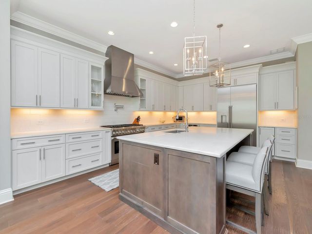 4508 W VASCONIA STREET, Tampa, FL 33629