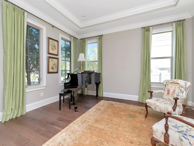 4508 W VASCONIA STREET, Tampa, FL 33629