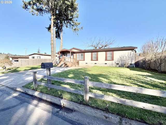 1863 INLAND Way, Springfield, OR 97477