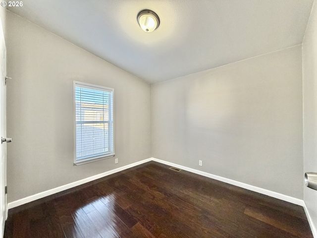 1863 INLAND Way, Springfield, OR 97477