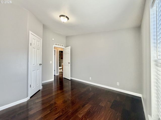 1863 INLAND Way, Springfield, OR 97477