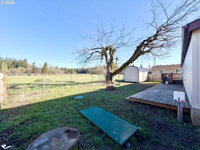 1863 INLAND Way, Springfield, OR 97477