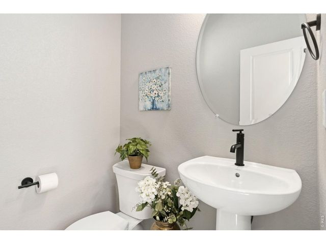 6071 Goodnight Ave, Timnath, CO 80547