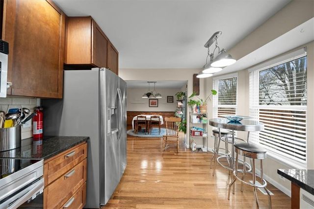 10142 W 86th Street, Overland Park, KS 66212