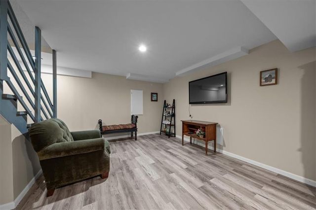 10142 W 86th Street, Overland Park, KS 66212