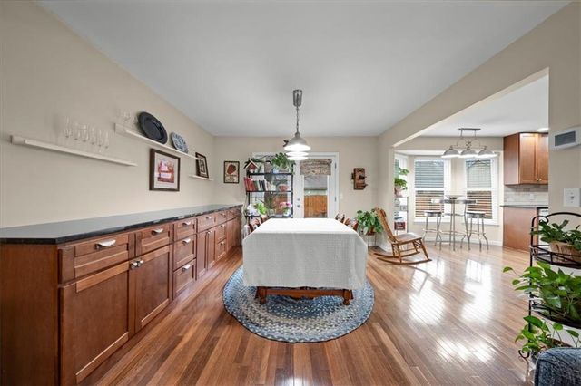 10142 W 86th Street, Overland Park, KS 66212