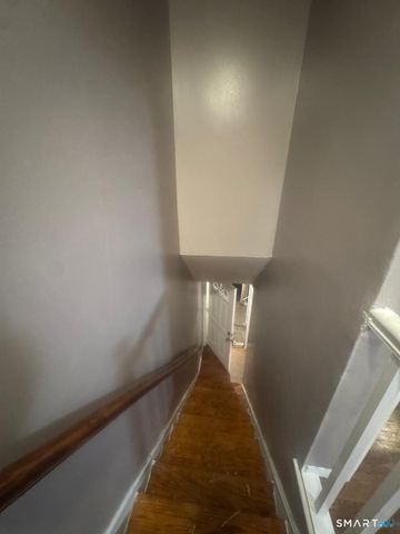 30 Wake Street, Bridgeport, CT 06610