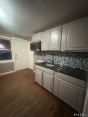 30 Wake Street, Bridgeport, CT 06610