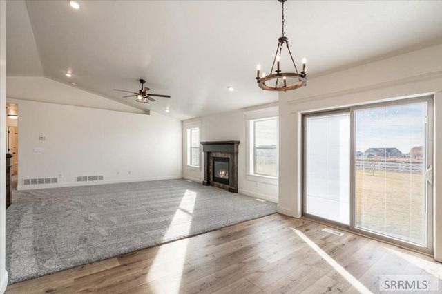 1382 N 750 E, Shelley, ID 83274