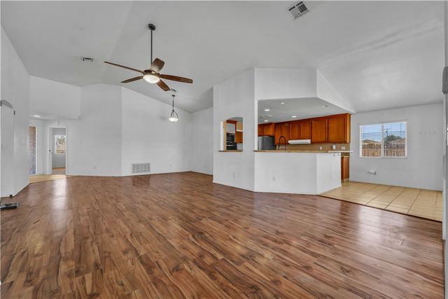 21741 Ives Court, California City, CA 93505