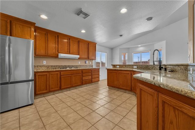 21741 Ives Court, California City, CA 93505