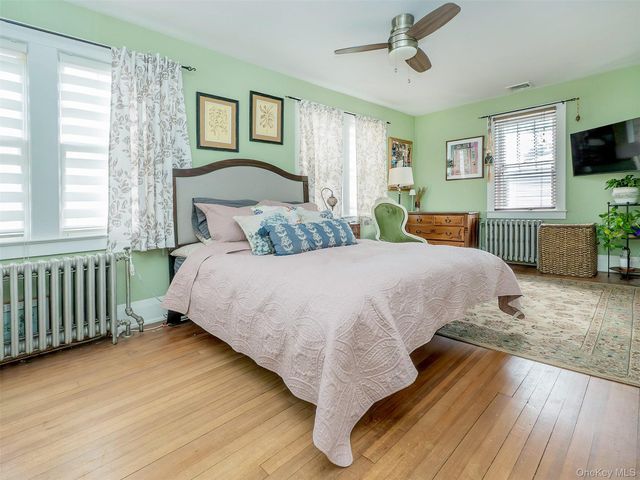 7 Cherry Street, Glen Head, NY 11545