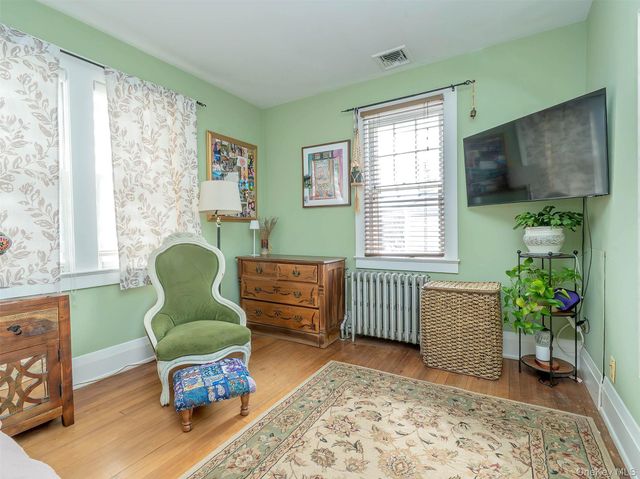 7 Cherry Street, Glen Head, NY 11545