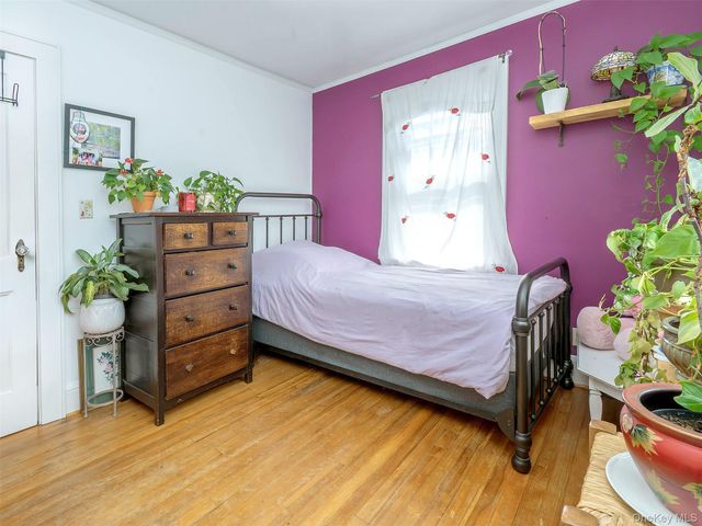 7 Cherry Street, Glen Head, NY 11545