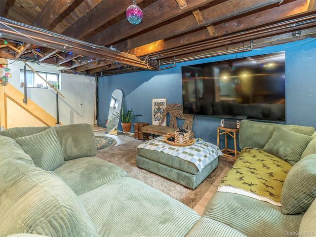 7 Cherry Street, Glen Head, NY 11545