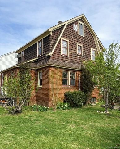 7 Cherry Street, Glen Head, NY 11545