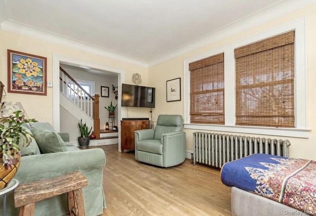 7 Cherry Street, Glen Head, NY 11545