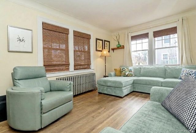 7 Cherry Street, Glen Head, NY 11545