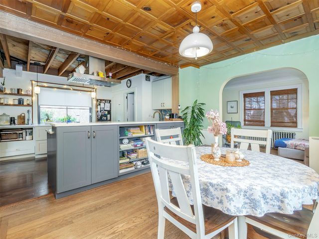 7 Cherry Street, Glen Head, NY 11545