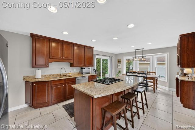 3210 N Altadena Avenue, Royal Oak, MI 48073