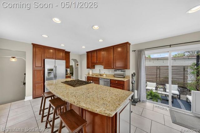 3210 N Altadena Avenue, Royal Oak, MI 48073