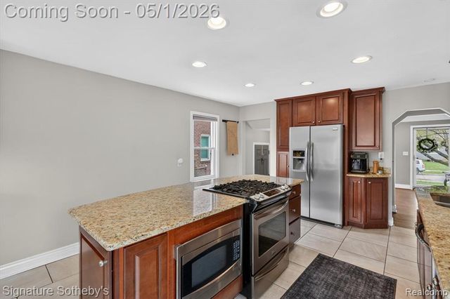 3210 N Altadena Avenue, Royal Oak, MI 48073