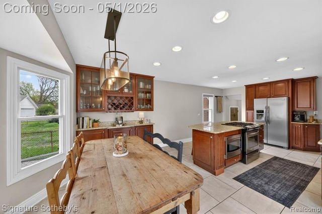 3210 N Altadena Avenue, Royal Oak, MI 48073