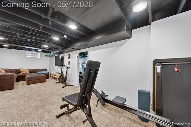 3210 N Altadena Avenue, Royal Oak, MI 48073