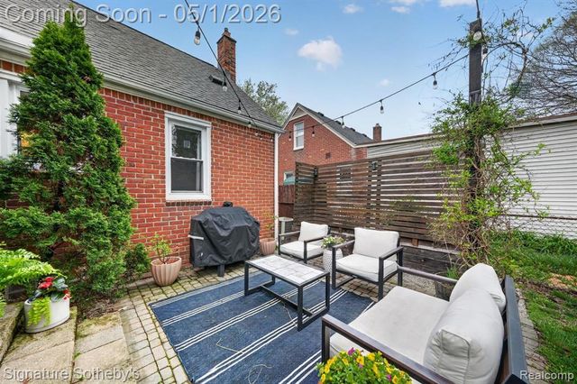 3210 N Altadena Avenue, Royal Oak, MI 48073