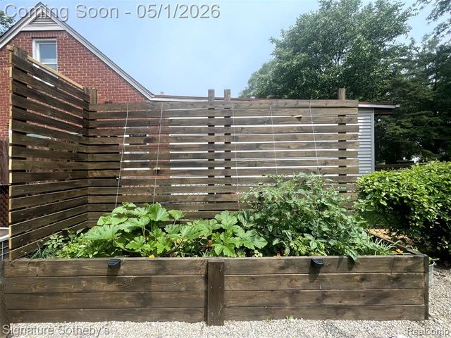 3210 N Altadena Avenue, Royal Oak, MI 48073
