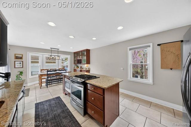 3210 N Altadena Avenue, Royal Oak, MI 48073