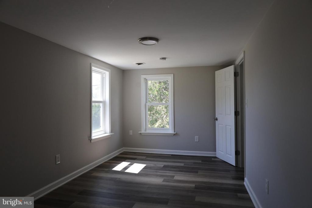 Image 14 of property listing at 6213 APPLETOWN RD, Boonsboro, MD 21713