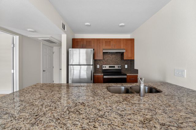 909 Reinli ST 240, Austin, TX 78751