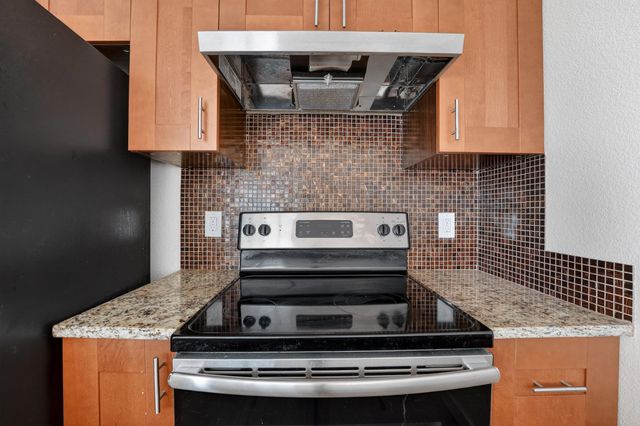 909 Reinli ST 240, Austin, TX 78751