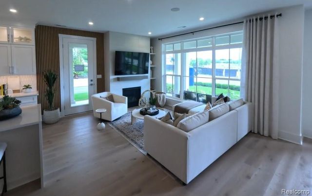 312 S Center Street, Northville, MI 48167