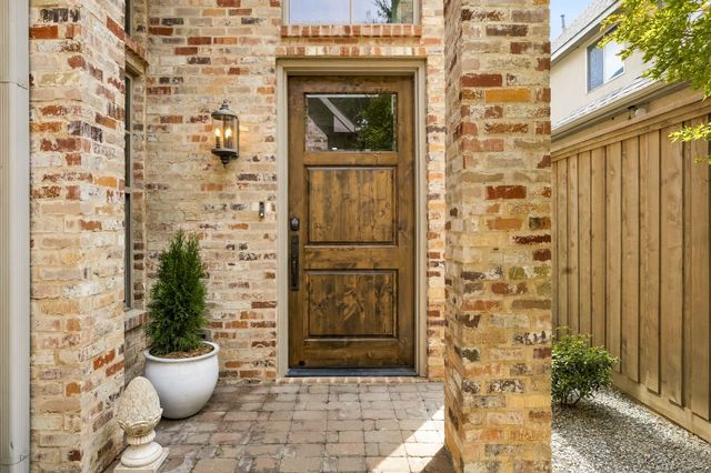 3710 Fairfax Avenue, Dallas, TX 75209