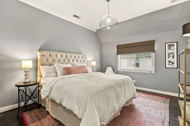3710 Fairfax Avenue, Dallas, TX 75209