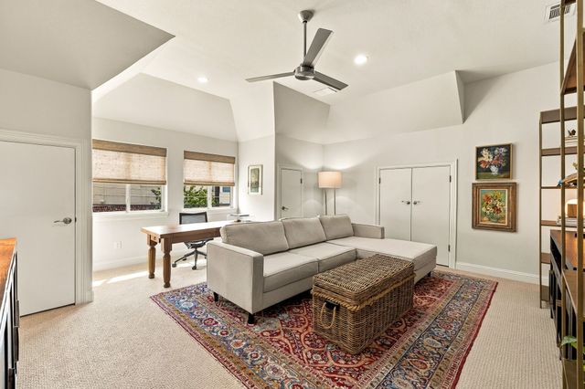 3710 Fairfax Avenue, Dallas, TX 75209