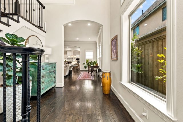 3710 Fairfax Avenue, Dallas, TX 75209