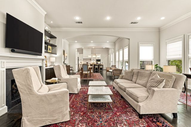 3710 Fairfax Avenue, Dallas, TX 75209