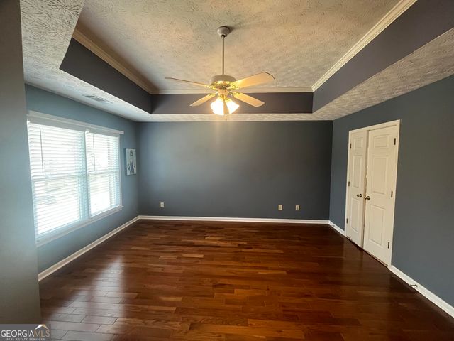 930 Cedar Bluff Trail SW, Lilburn, GA 30047