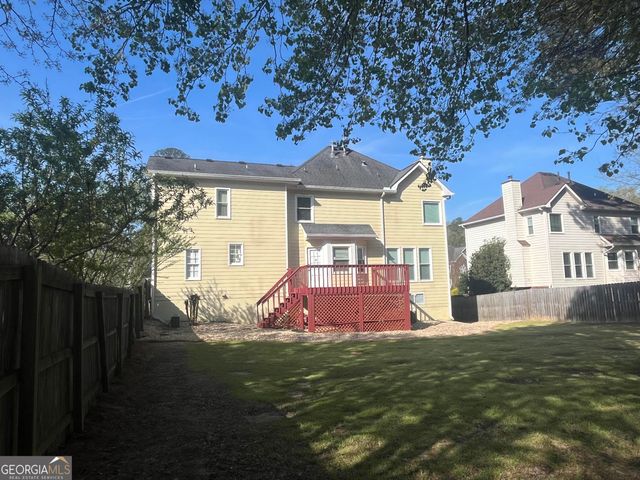 930 Cedar Bluff Trail SW, Lilburn, GA 30047