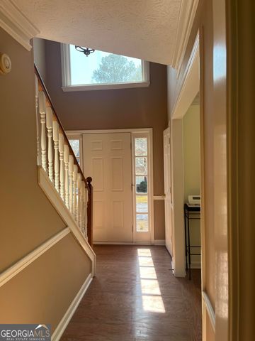 930 Cedar Bluff Trail SW, Lilburn, GA 30047