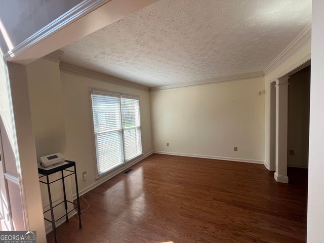 930 Cedar Bluff Trail SW, Lilburn, GA 30047